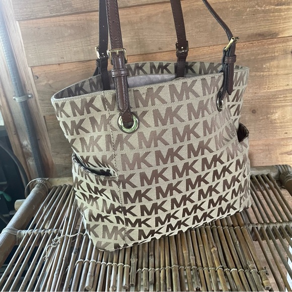 Michael Kors Brown and Tan Signature Large Tote - Picture 3 of 14